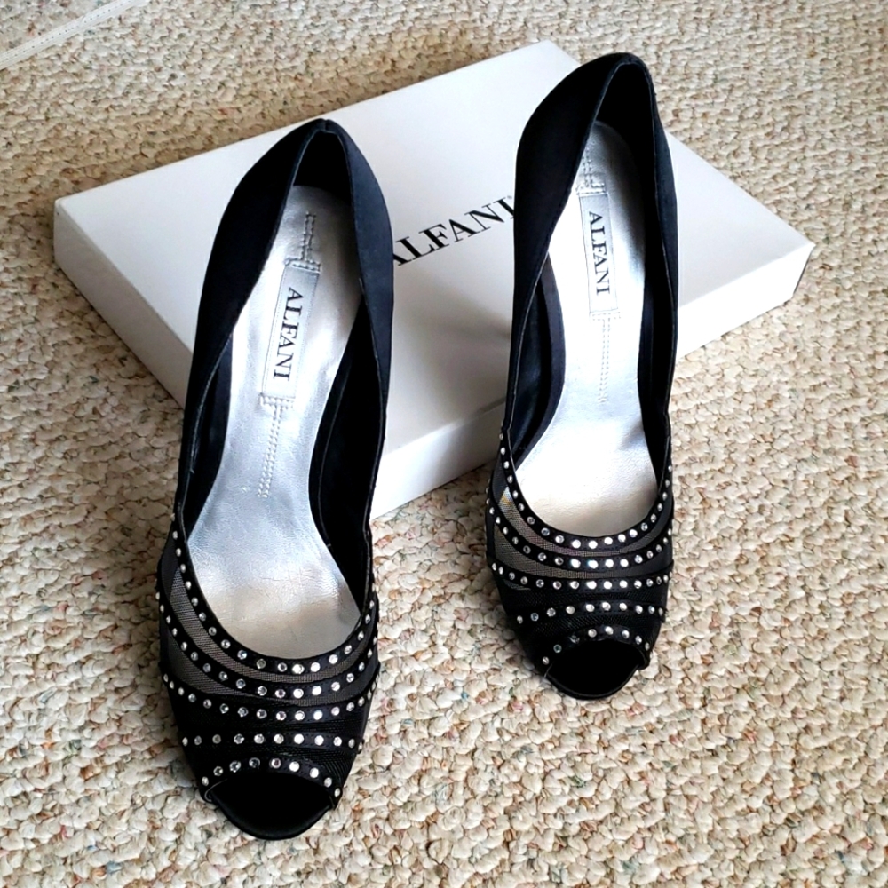 NWT. ALFANT, dress pump 👠 size 6, Black